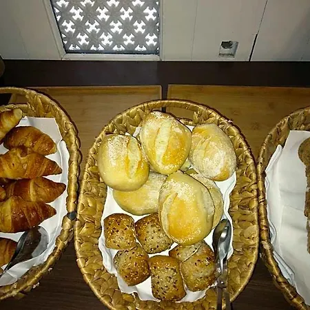 Ξενοδοχείο Jardim 2*
