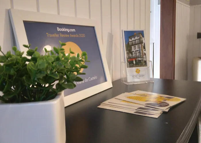 维亚纳堡花园酒店