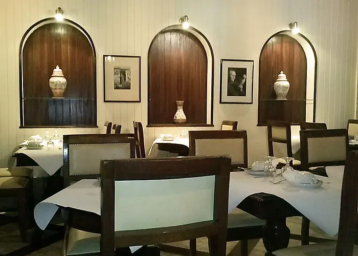 维亚纳堡花园酒店