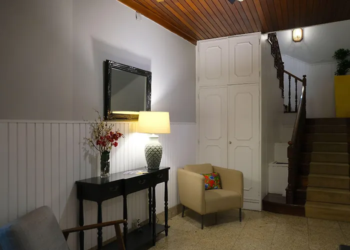 维亚纳堡花园酒店 2*