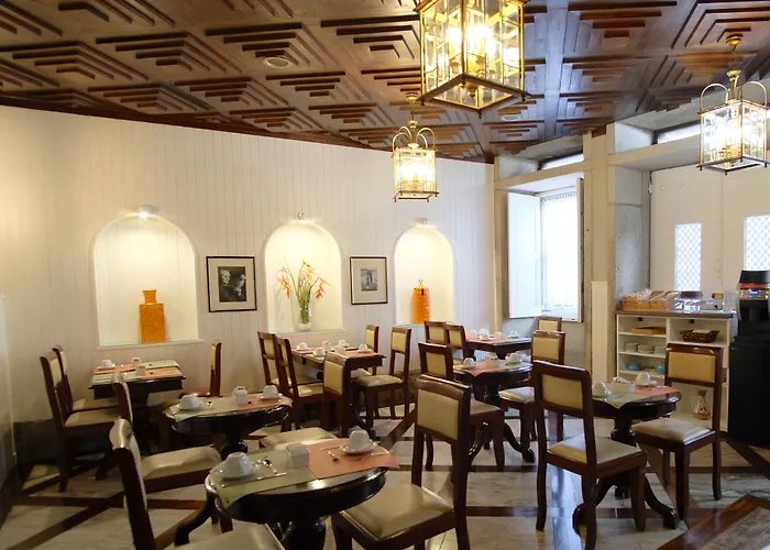 维亚纳堡花园酒店 2*