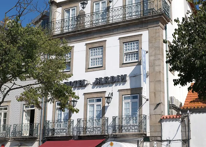 维亚纳堡花园酒店